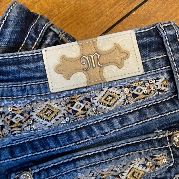 Miss Me Hailey Skinny Jeans - Picture 7 of 8